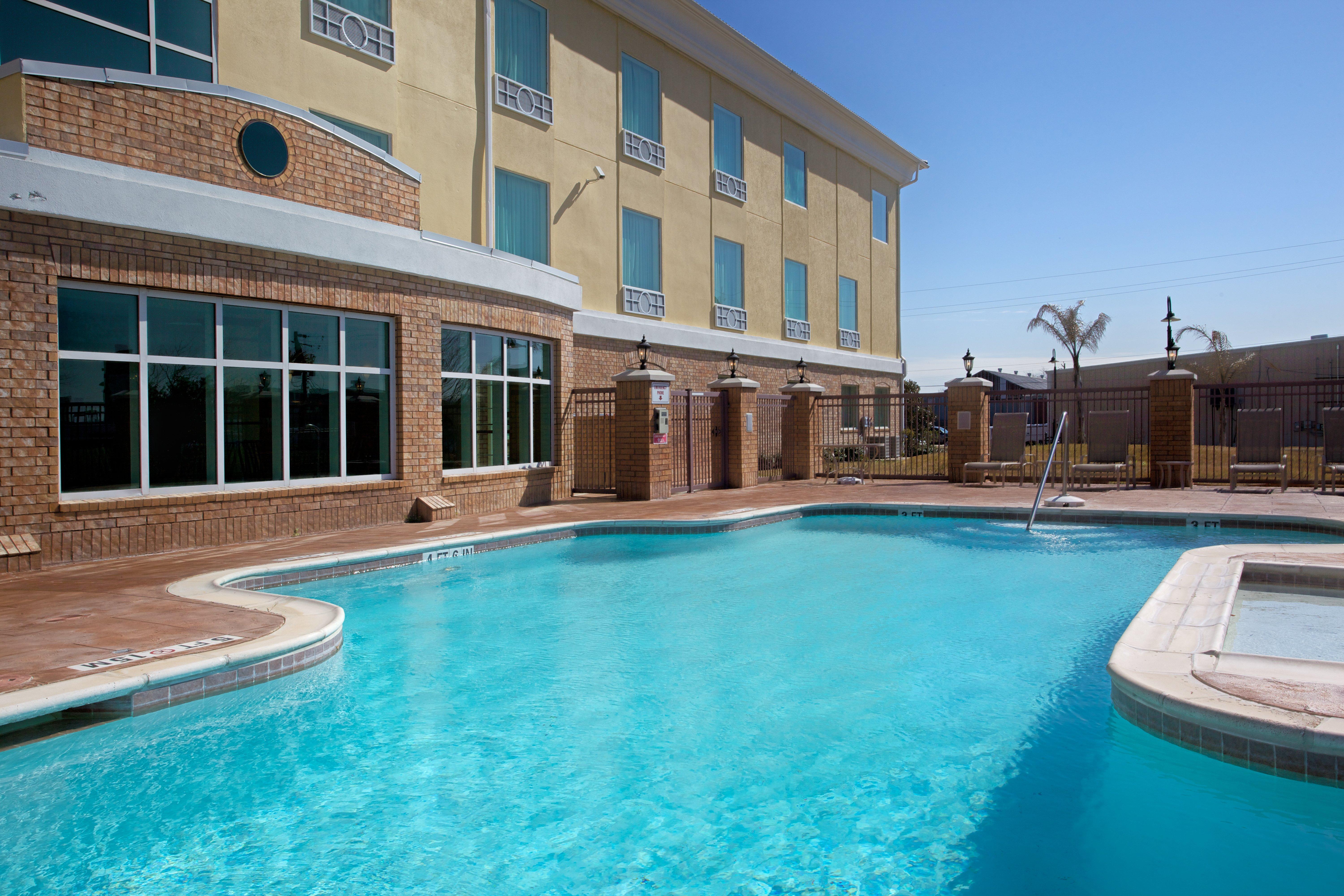 Holiday Inn Express Pearland By Ihg מראה חיצוני תמונה